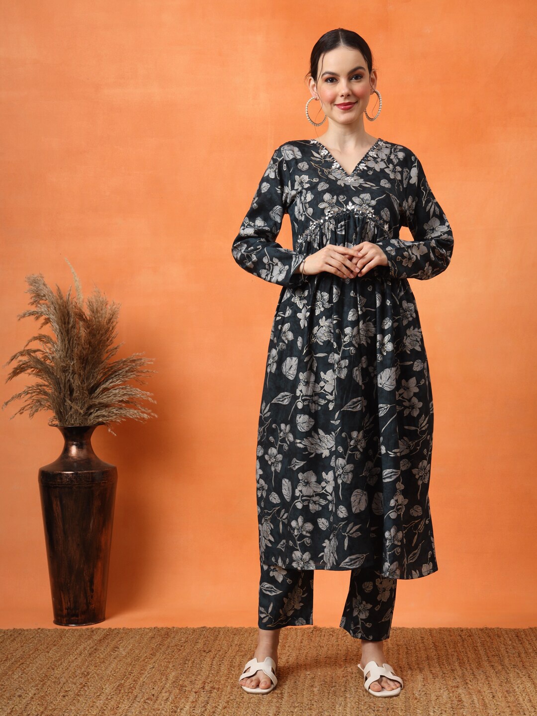 

Anouk Floral Embroidered Pleated Mirror Work Kurta with Trousers, Grey