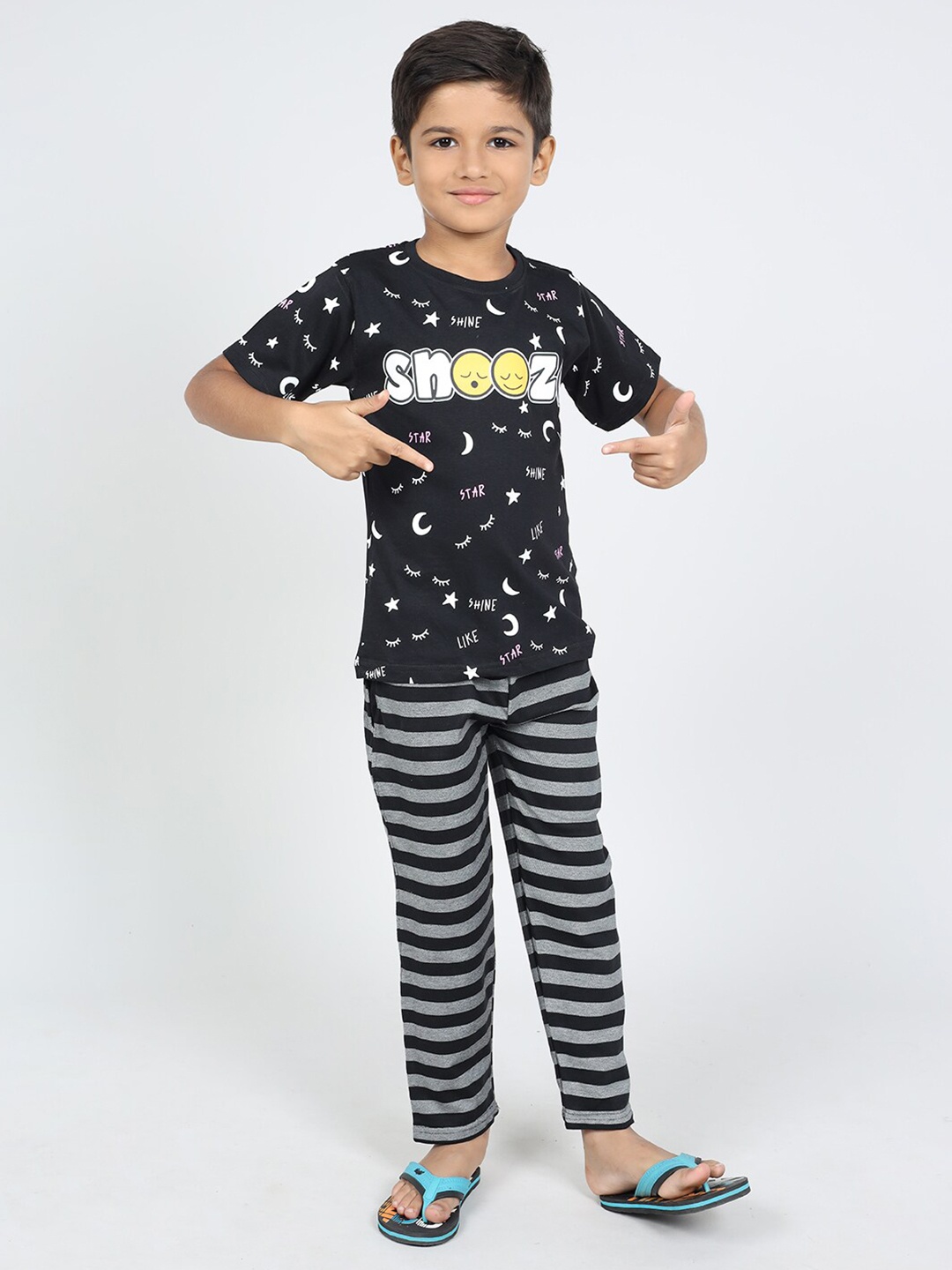 

DENIKID Kids Snoopy Printed Pure Cotton Night Suits, Black