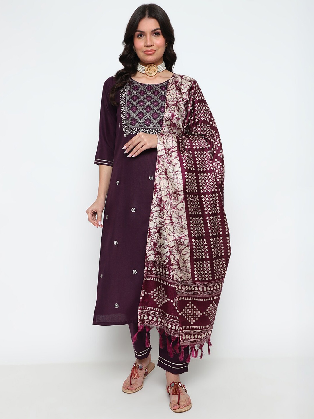 

AURIELLA Embroidered Thread Work Kurta with Trousers & Dupatta, Purple