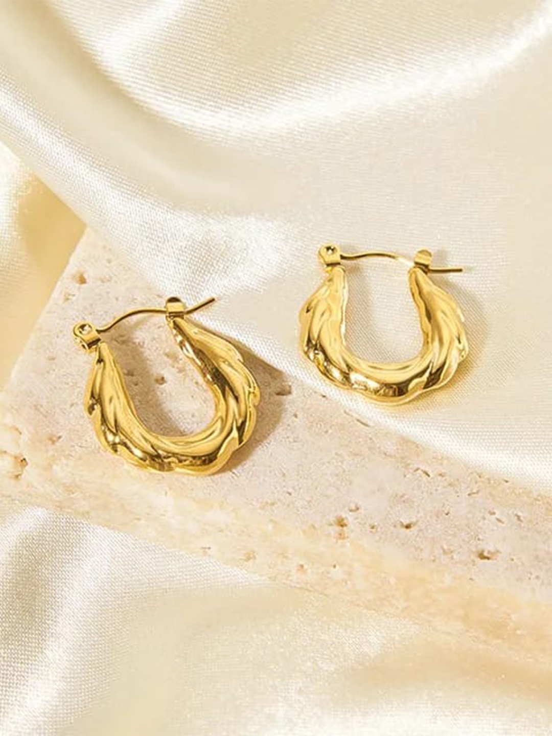 

KRYSTALZ Gold-Plated Stainless Steel Oval Hoop Earrings