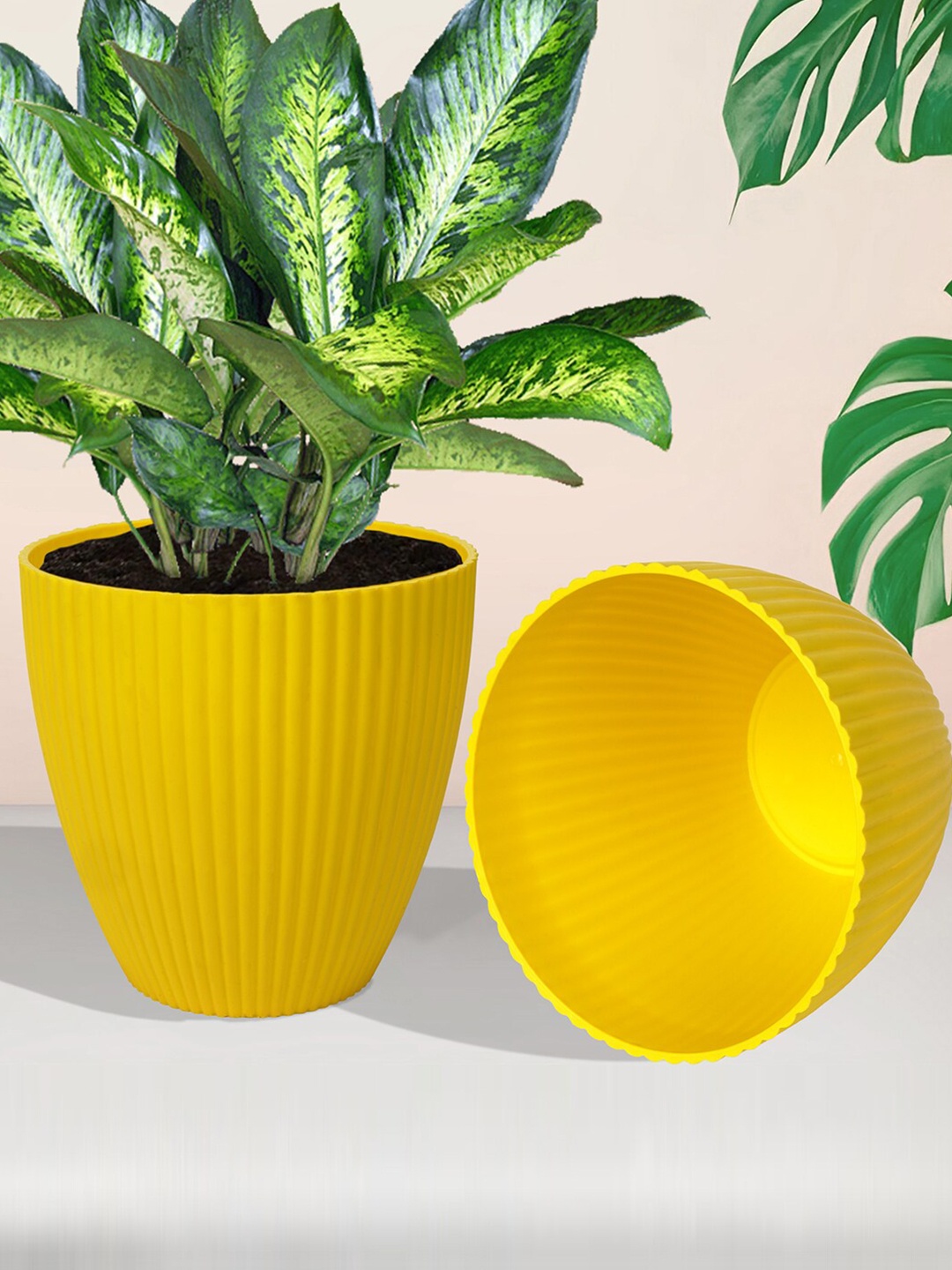 

Kuber Industries Yellow & Red 5 Pieces Textured Planters