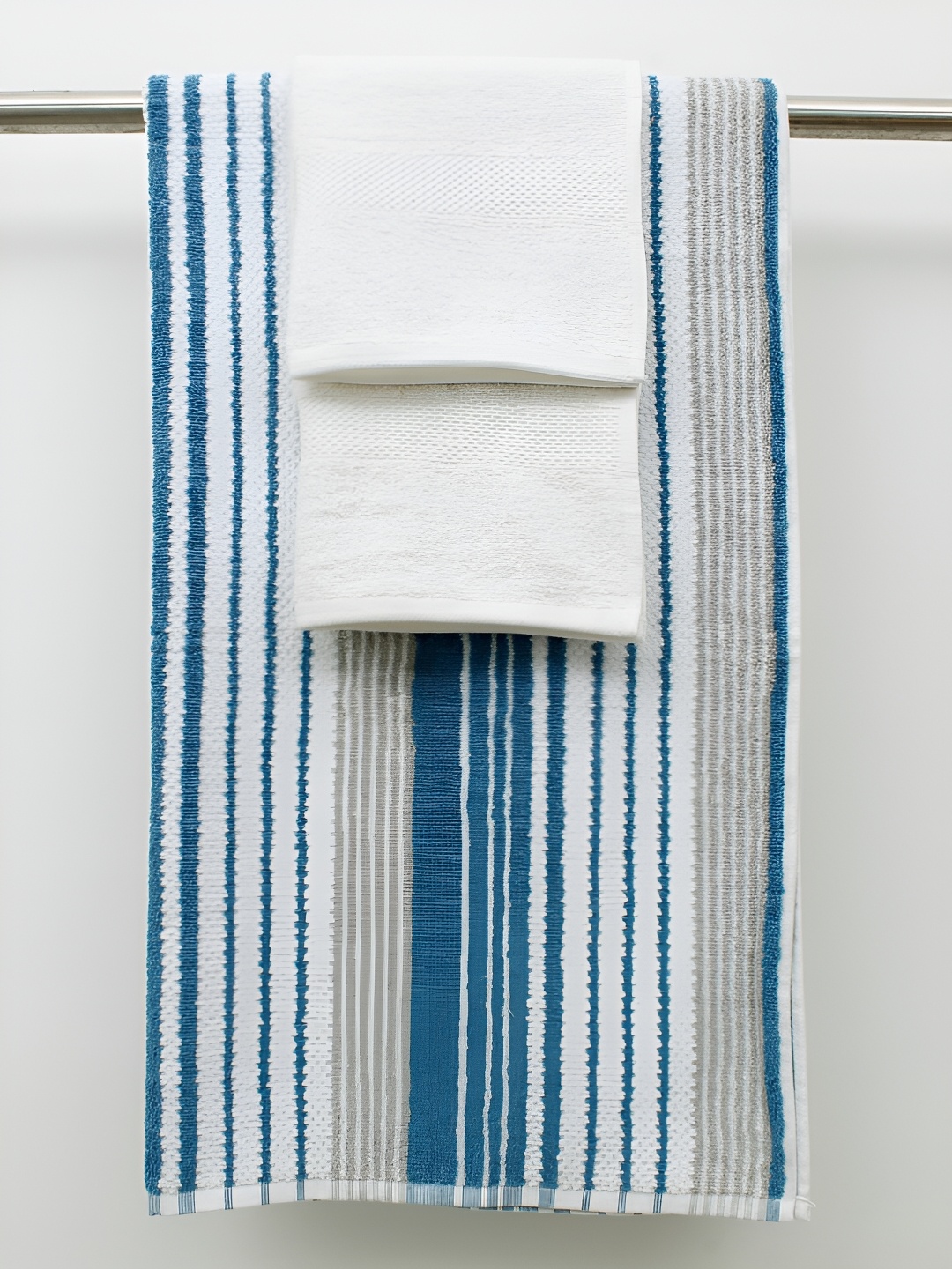 

AVI Living White & Blue 3 Pieces Striped Cotton 500 GSM Towels