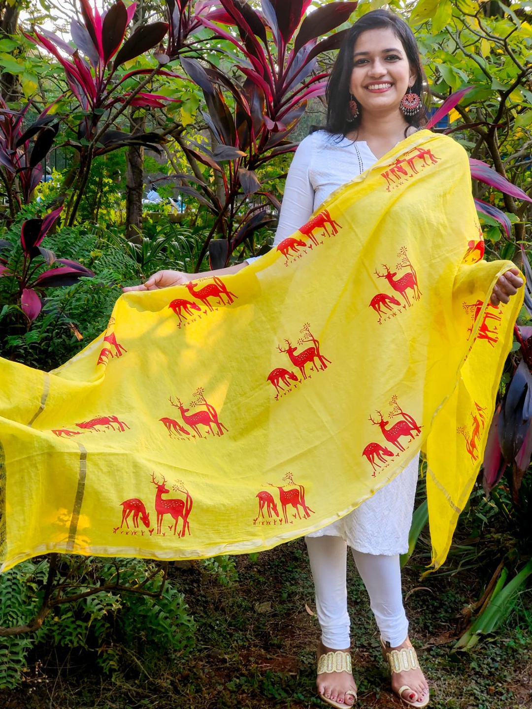 

Apaapi Threads of glory Ethnic Motifs Printed Chanderi Dupatta, Yellow