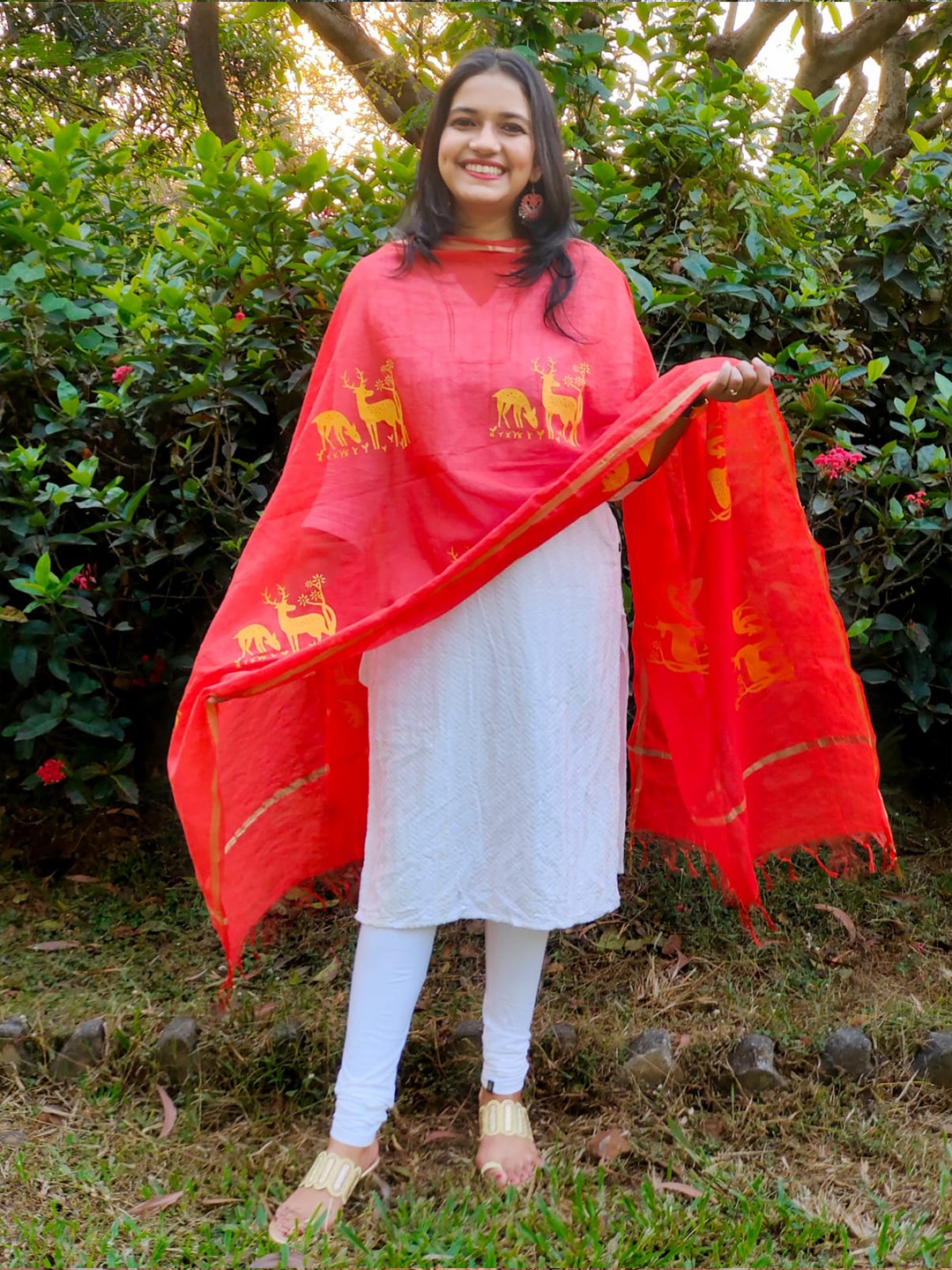 

Apaapi Threads of glory Ethnic Motifs Printed Chanderi Dupatta, Red
