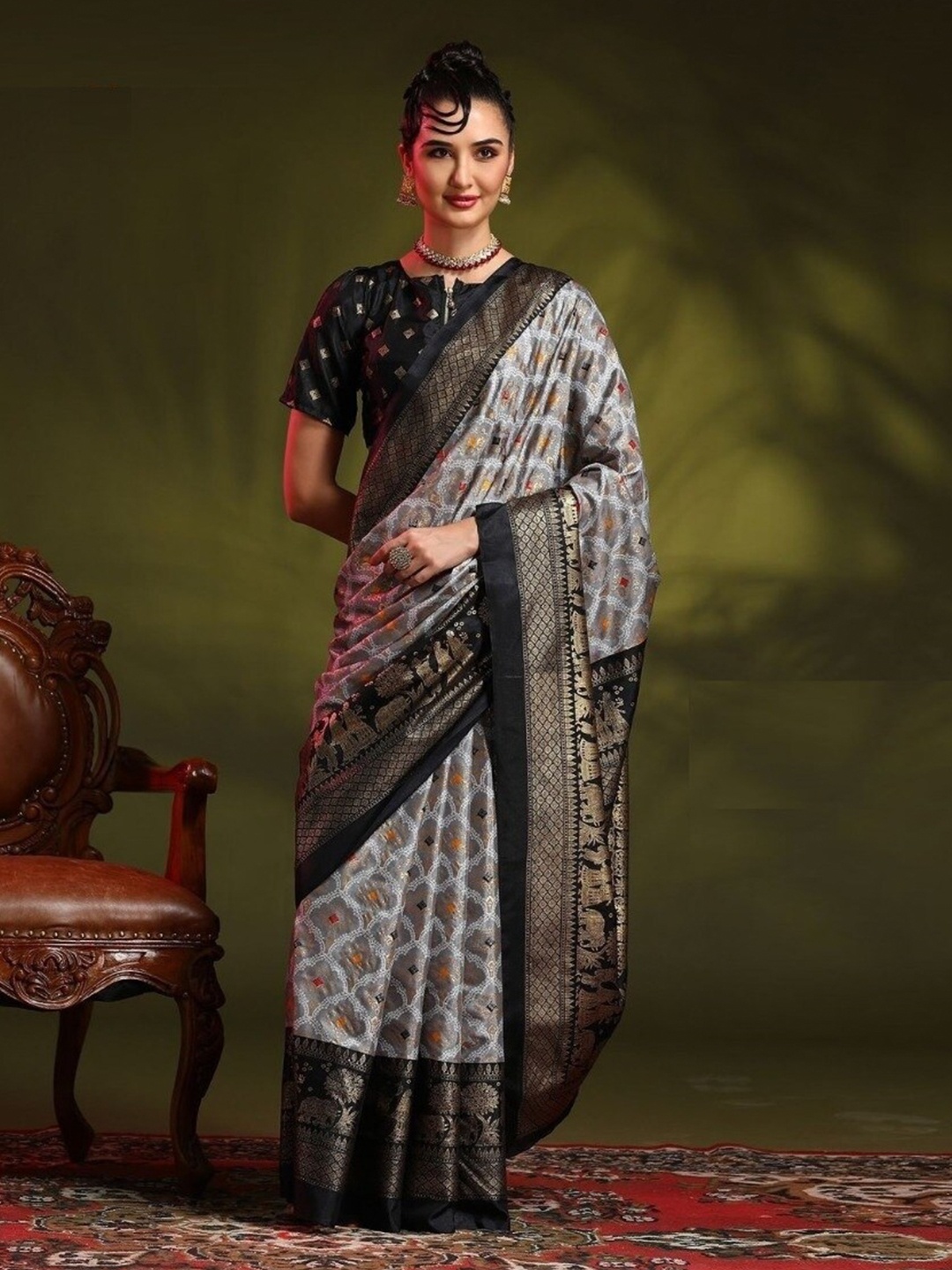 

nirja Fab Ethnic Motifs Foil Printed Bandhani Saree, Grey