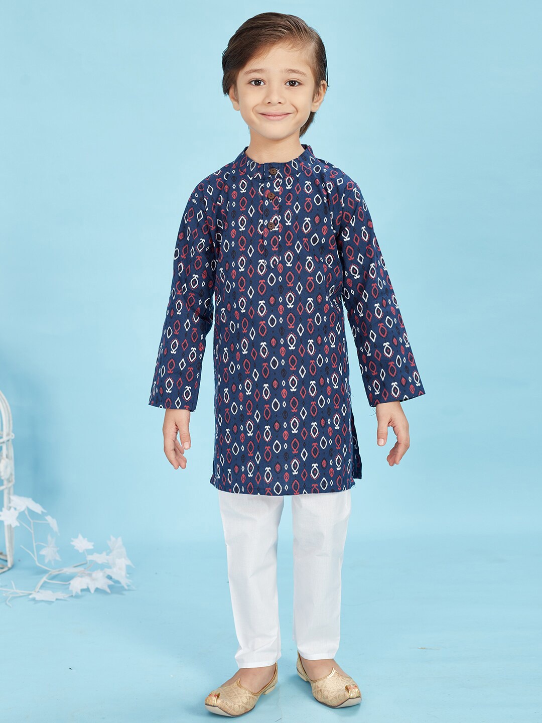 

Maaikid Boys Ethnic Motifs Printed Pure Cotton Straight Kurta With Pyjama, Blue