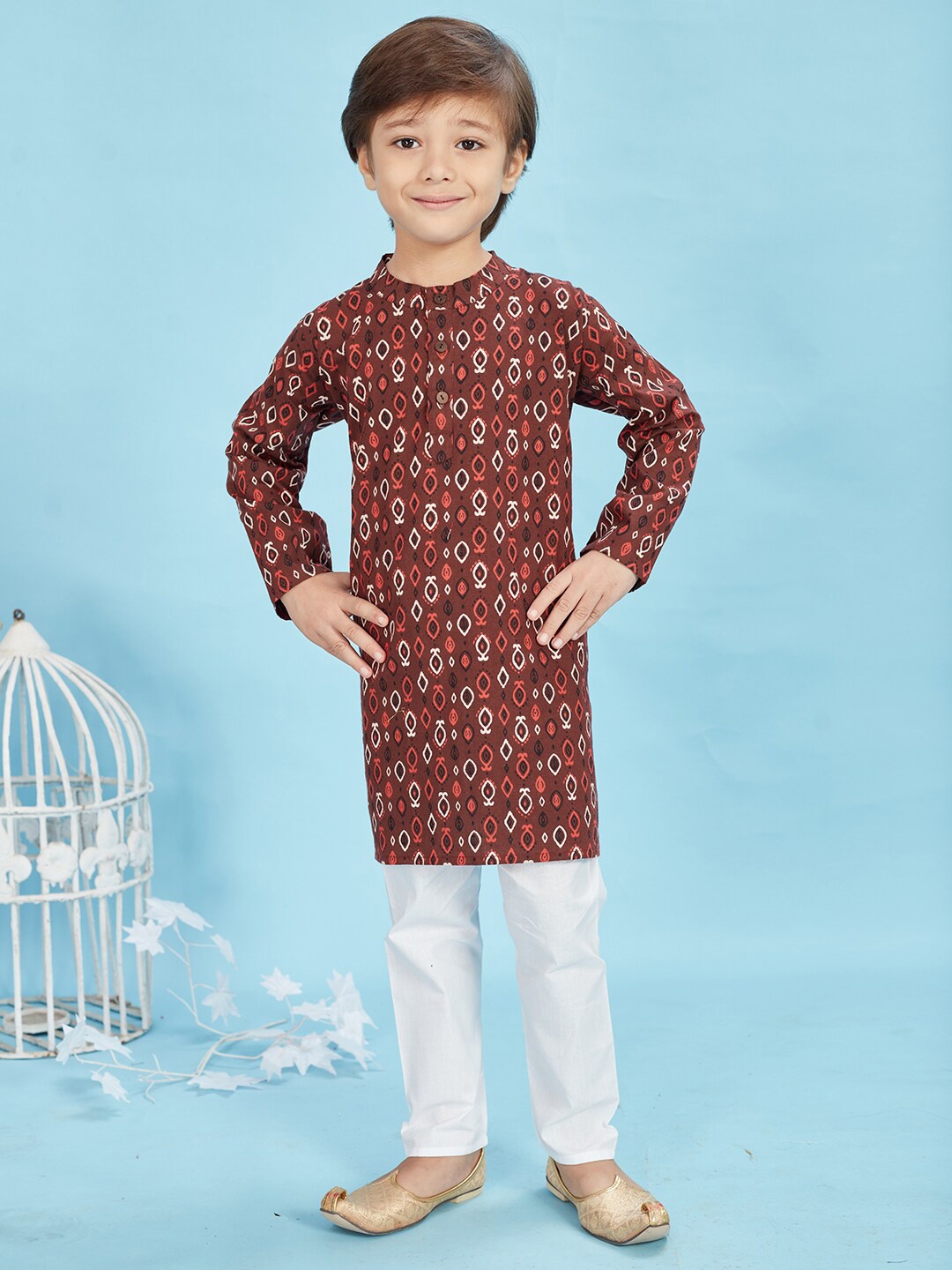 

Maaikid Boys Geometric Printed Pure Cotton Straight Kurta With Pyjama, Brown