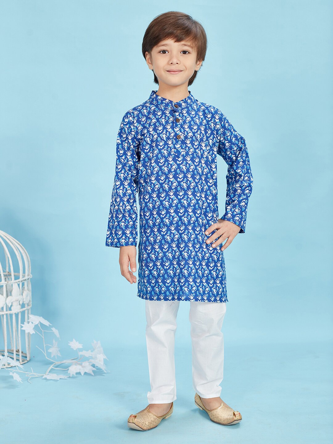 

Maaikid Boys Floral Printed Pure Cotton Straight Kurta With Pyjama, Blue