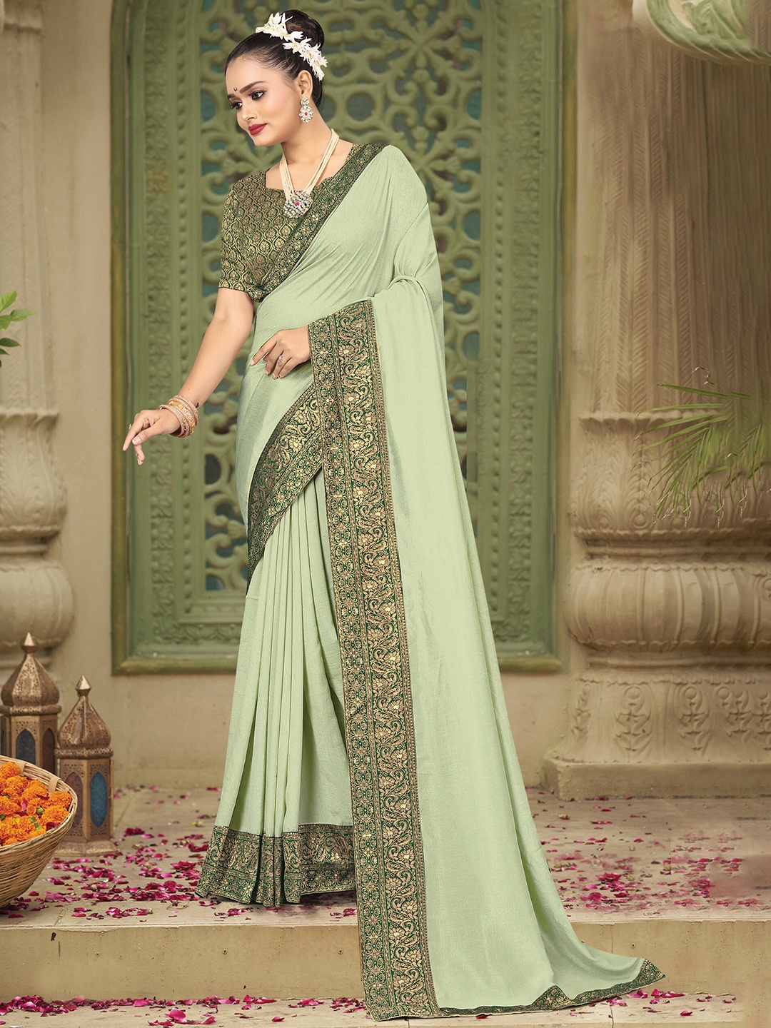 

KALINI Embroidered Zari Kanjeevaram Saree, Green