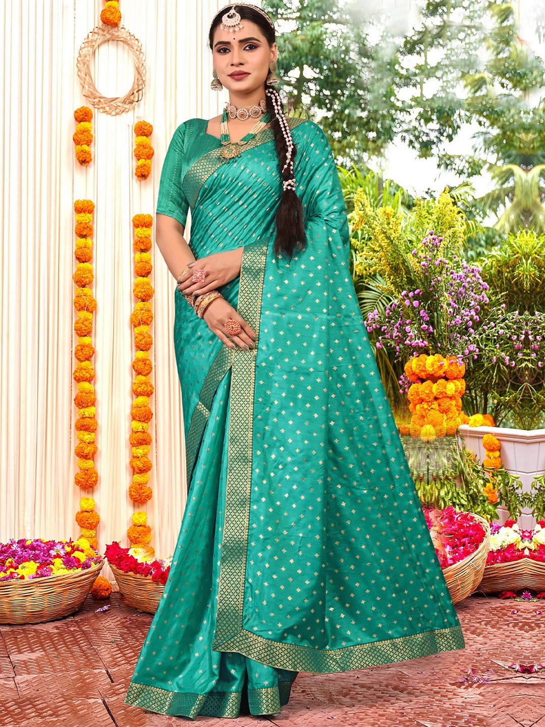 

KALINI Sea Green & Sea Green Zari Woven Design Saree