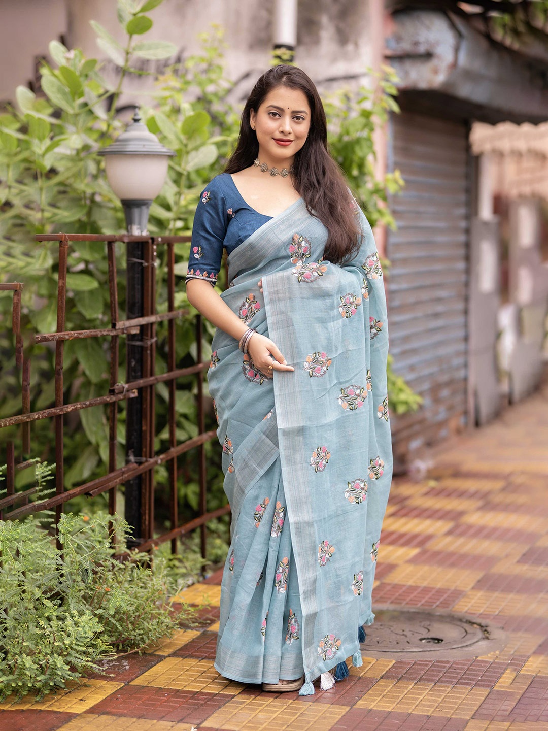 

Mitera Embellished Embroidered Linen Blend Designer Saree, Blue