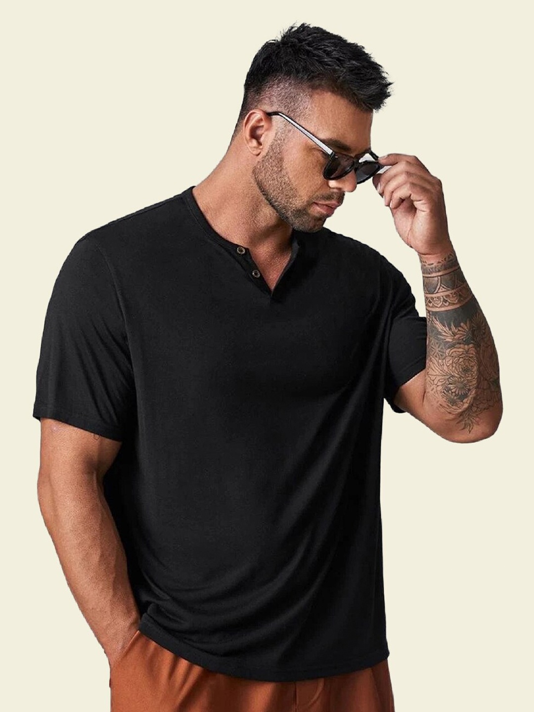 

BAESD Short Sleeves V-Neck T-shirt, Black