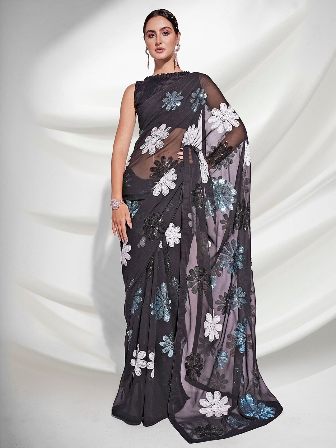

Globon Impex Floral Embellished Sequinned Pure Georgette Saree, Black