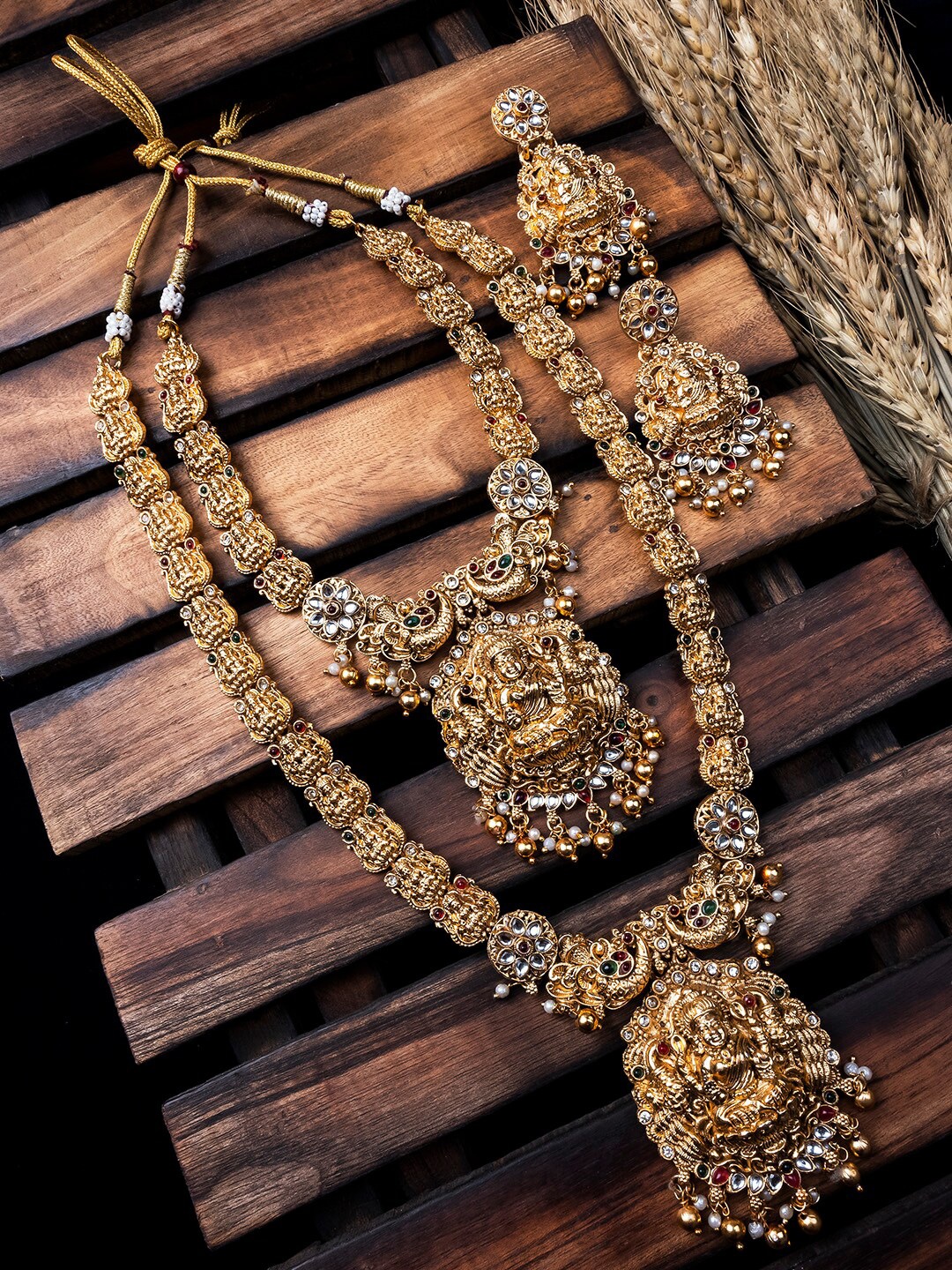 

StileAdda Gold-Plated Beaded Jewellery Set