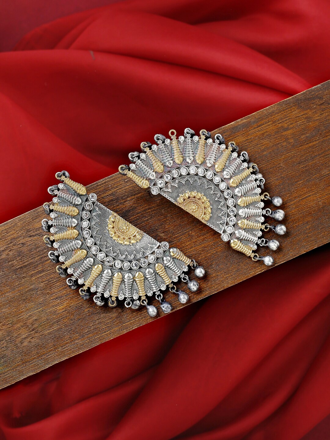 

VIRAASI Silver-Plated Geometric Shaped Drop Earrings