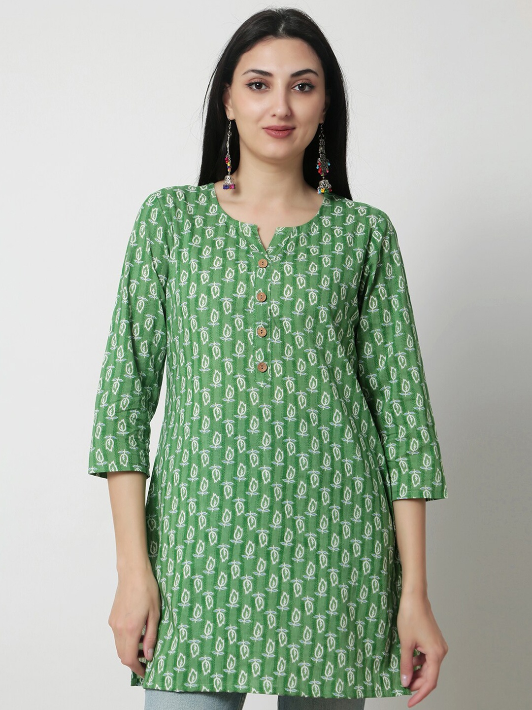 

KALINI Floral Printed Notched Neck Pure Cotton Kurti, Green