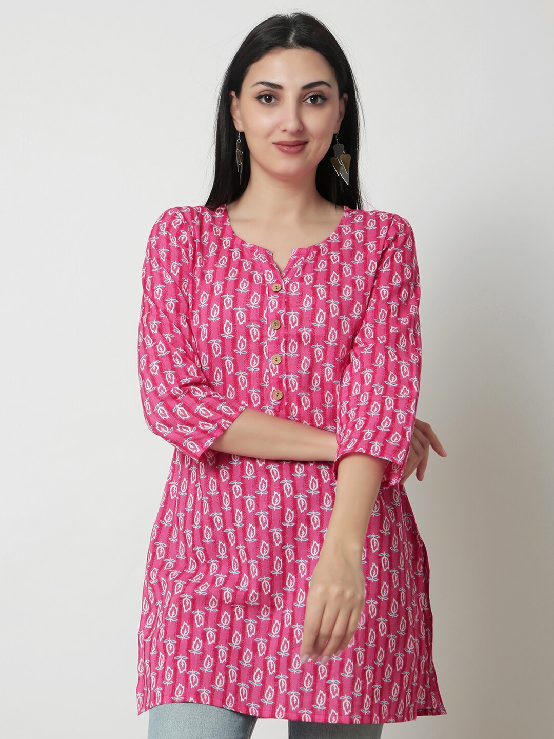 

KALINI Floral Printed Notched Neck Pure Cotton Kurti, Pink