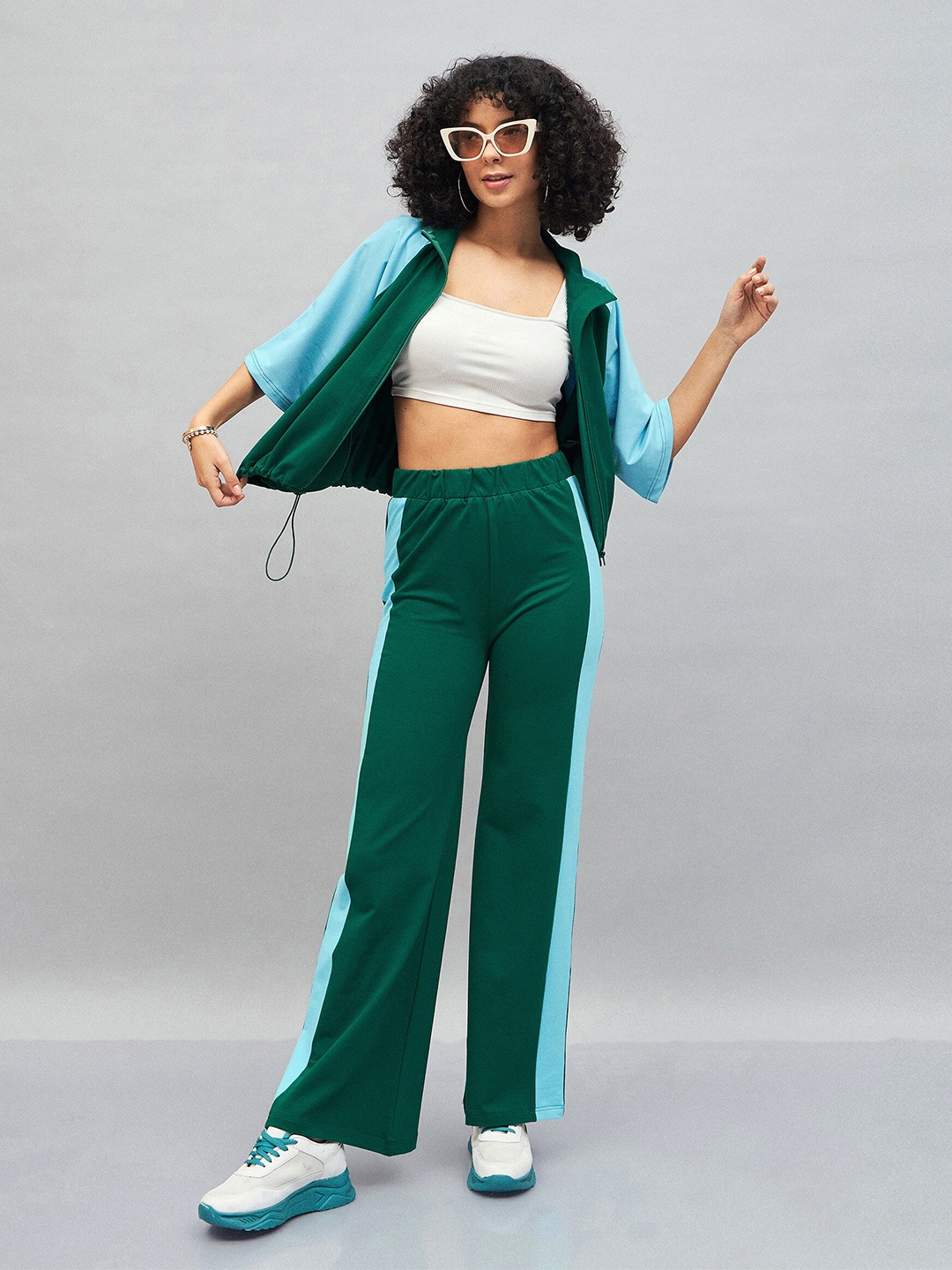 SASSAFRAS Colourblocked Mock Collar Jacket With Track Pants, Green
