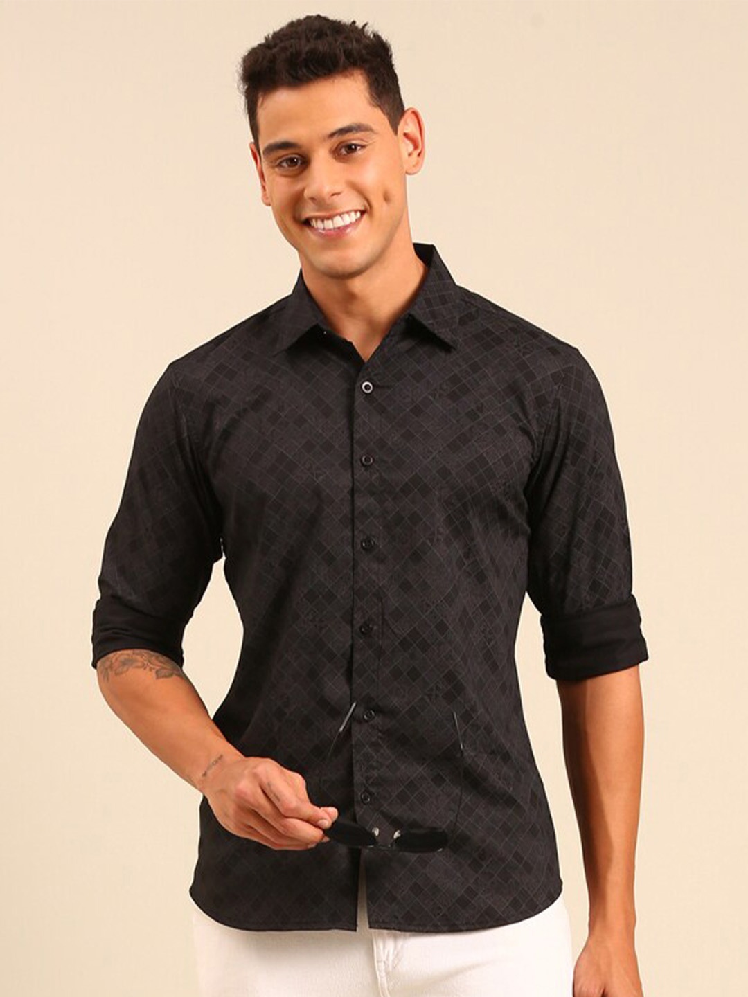 

Joven Abstract Printed Cotton Regular Spread Collar Regular Fit Casual Shirt, Black