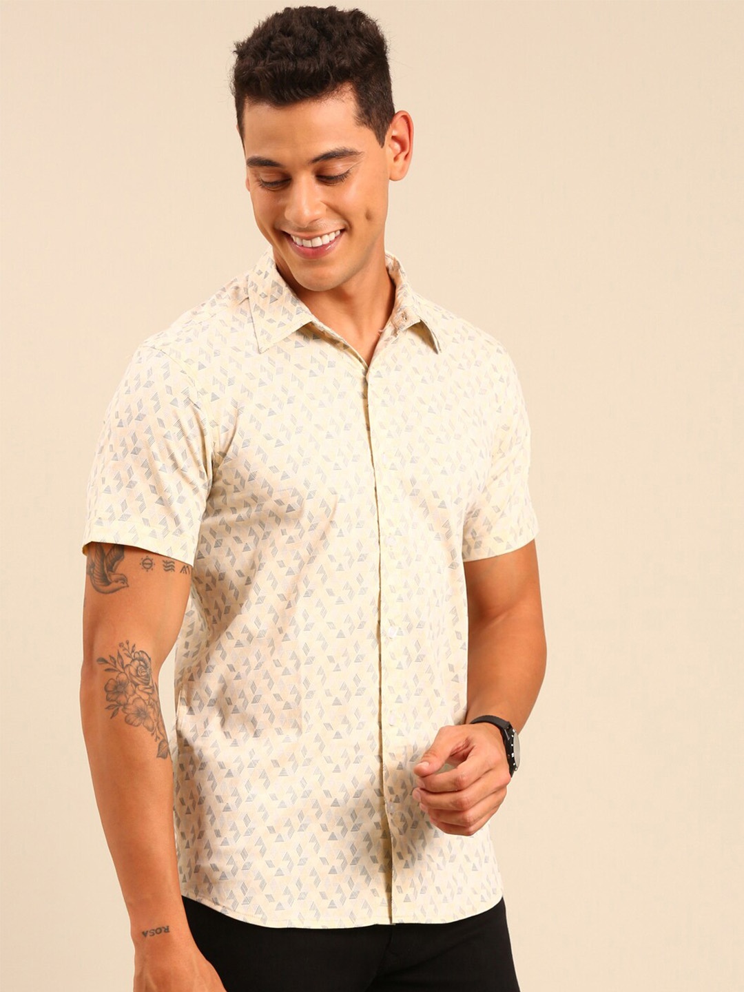 

Joven Abstract Printed Cotton Regular Spread Collar Regular Fit Casual Shirt, Beige