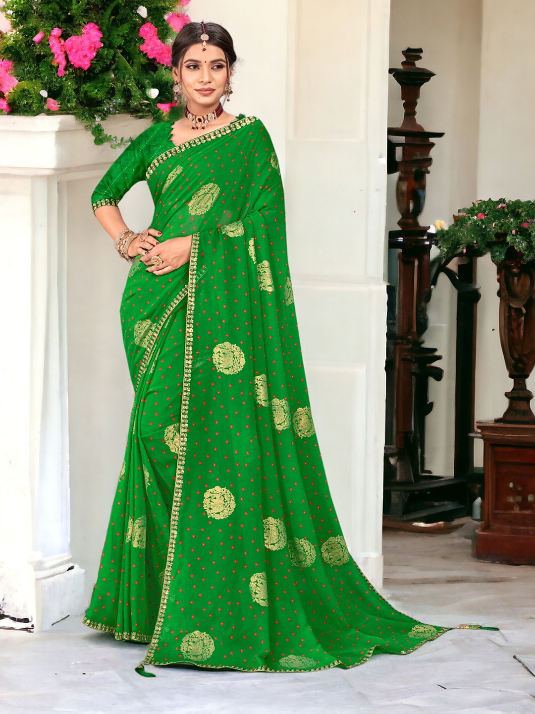

DIVASTRI Embroidered Bandhani Saree, Green