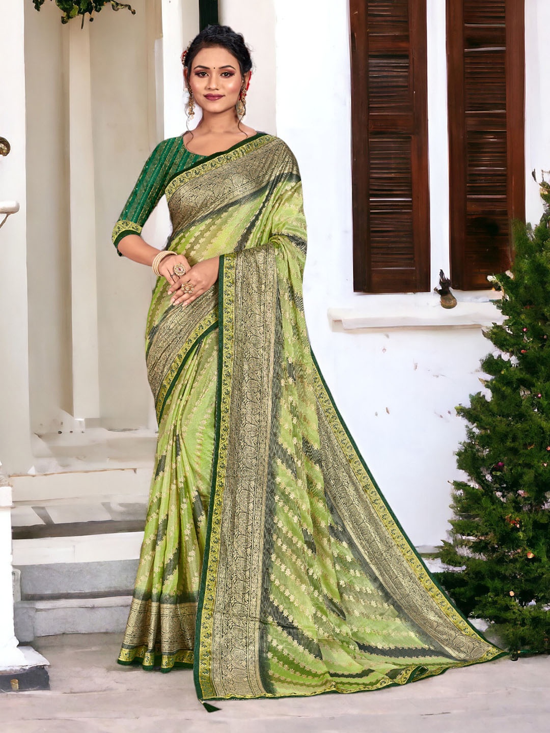 

DIVASTRI Leheriya Brasso Bandhani Saree With Tassels, Lime green