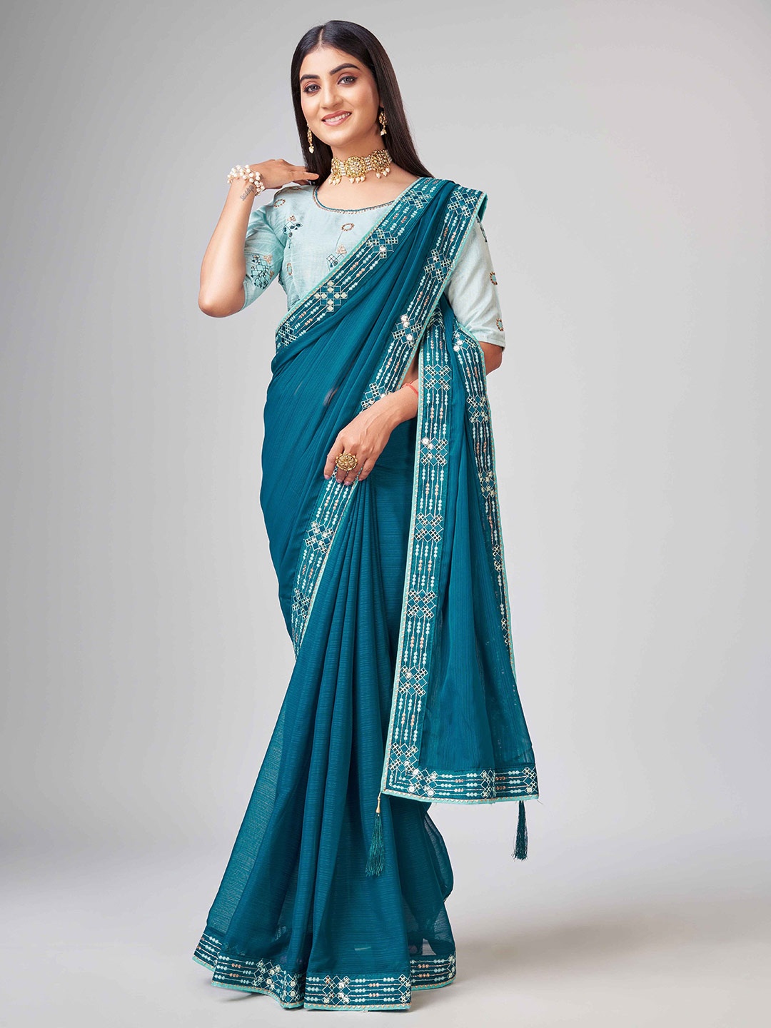 

Linza Sequinned Georgette Mysore Silk Saree, Teal