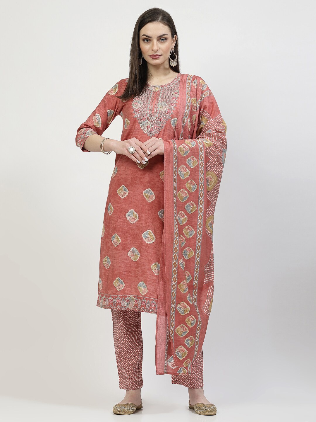 

YELLOW CLOUD Floral Embroidered Sequinned Straight Kurta with Trouser & Dupatta, Peach
