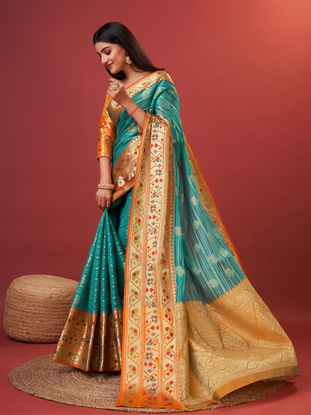 

Spetila Ethnic Motifs Woven Design Zari Pure Silk Kanjeevaram Saree, Teal