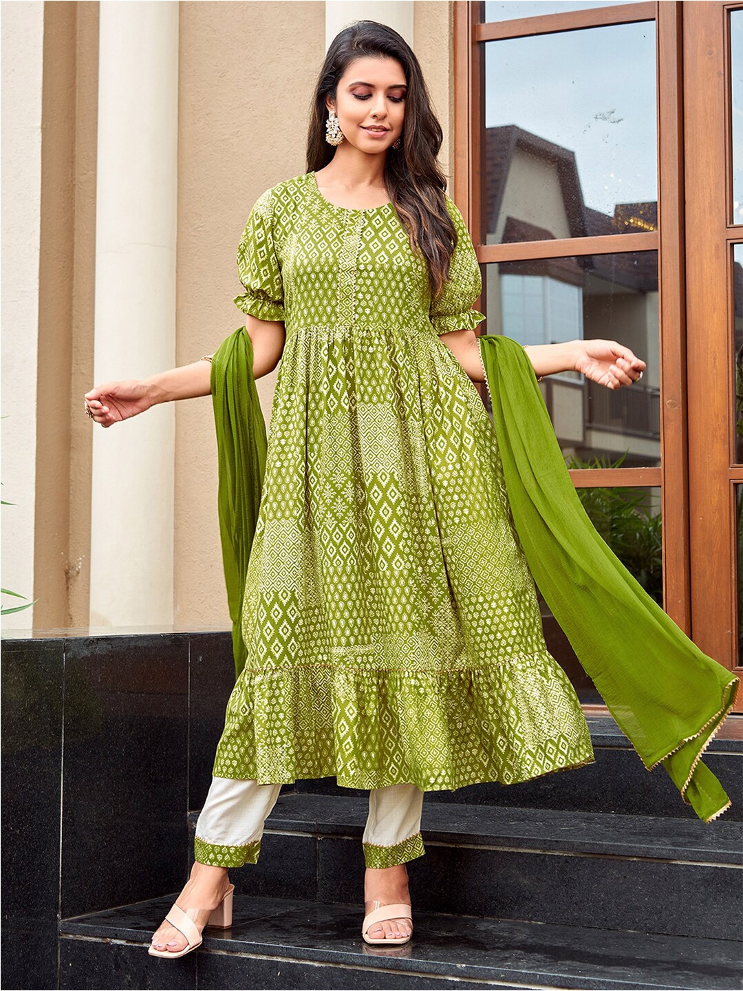 

SKYLEE Green Ethnic Motifs Printed Empire Gotta Patti Kurta with Trousers & Dupatta