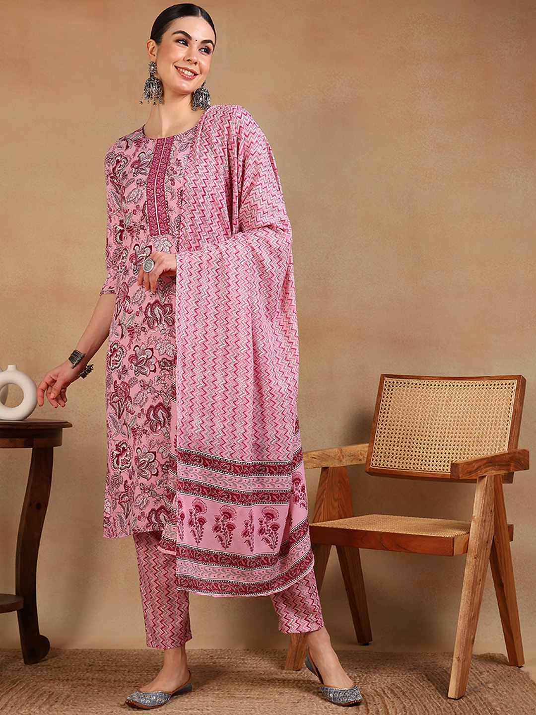 

AHIKA Women Floral Printed Round Neck Gotta Patti Kurta With Trousers & Dupatta, Pink