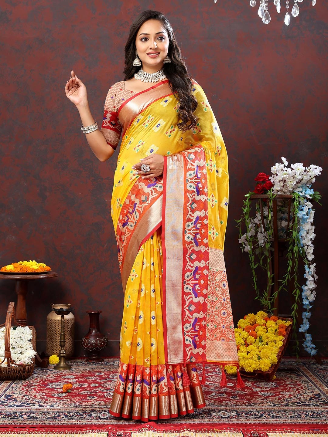 

ZIBLON Woven Design Art Silk Kanjeevaram Saree, Yellow