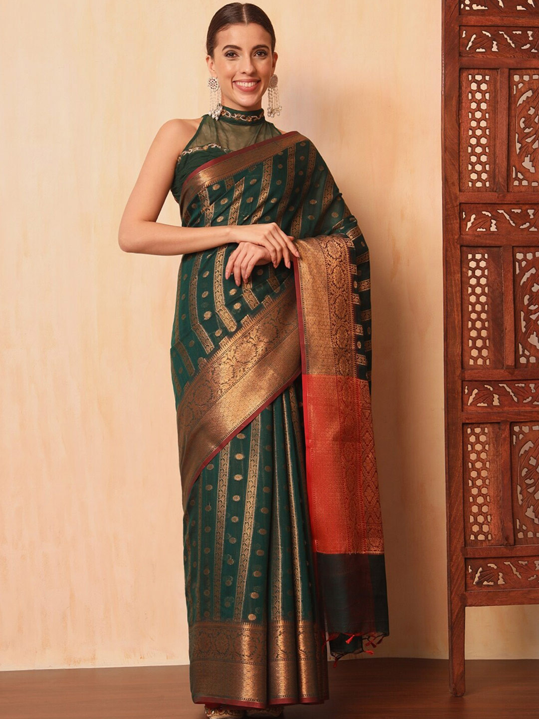 

Chhabra 555 Ethnic Motifs Embroidered Zari Banarasi Saree, Green