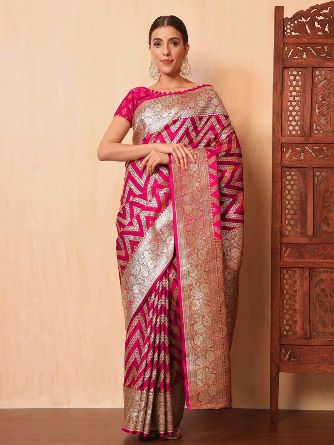 

Chhabra 555 Geometric Woven Design Art Silk Zari Kanjeevaram Saree, Magenta