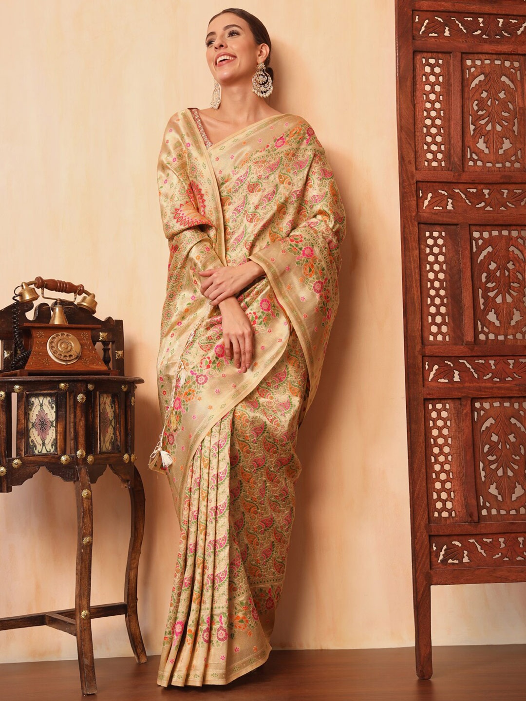 

Chhabra 555 Ethnic Motifs Woven Design Zari Art Silk Banarasi saree, Cream
