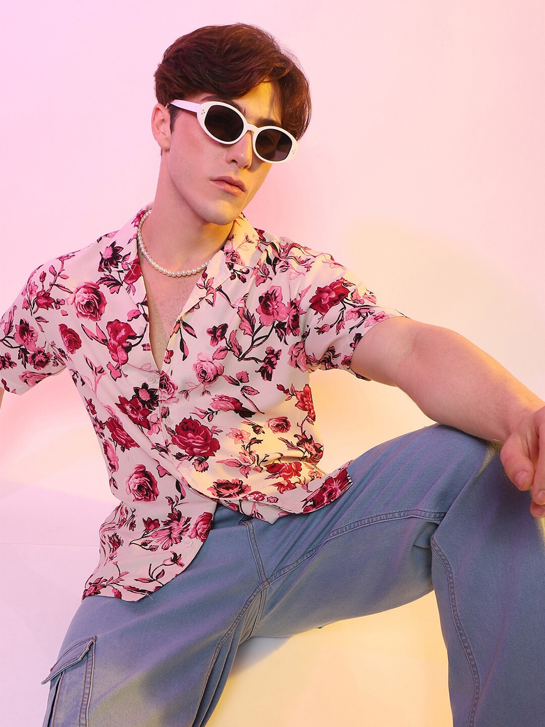 

Campus Sutra Spread Collar Short Sleeves Floral Classic Printed Casual Shirt, Beige
