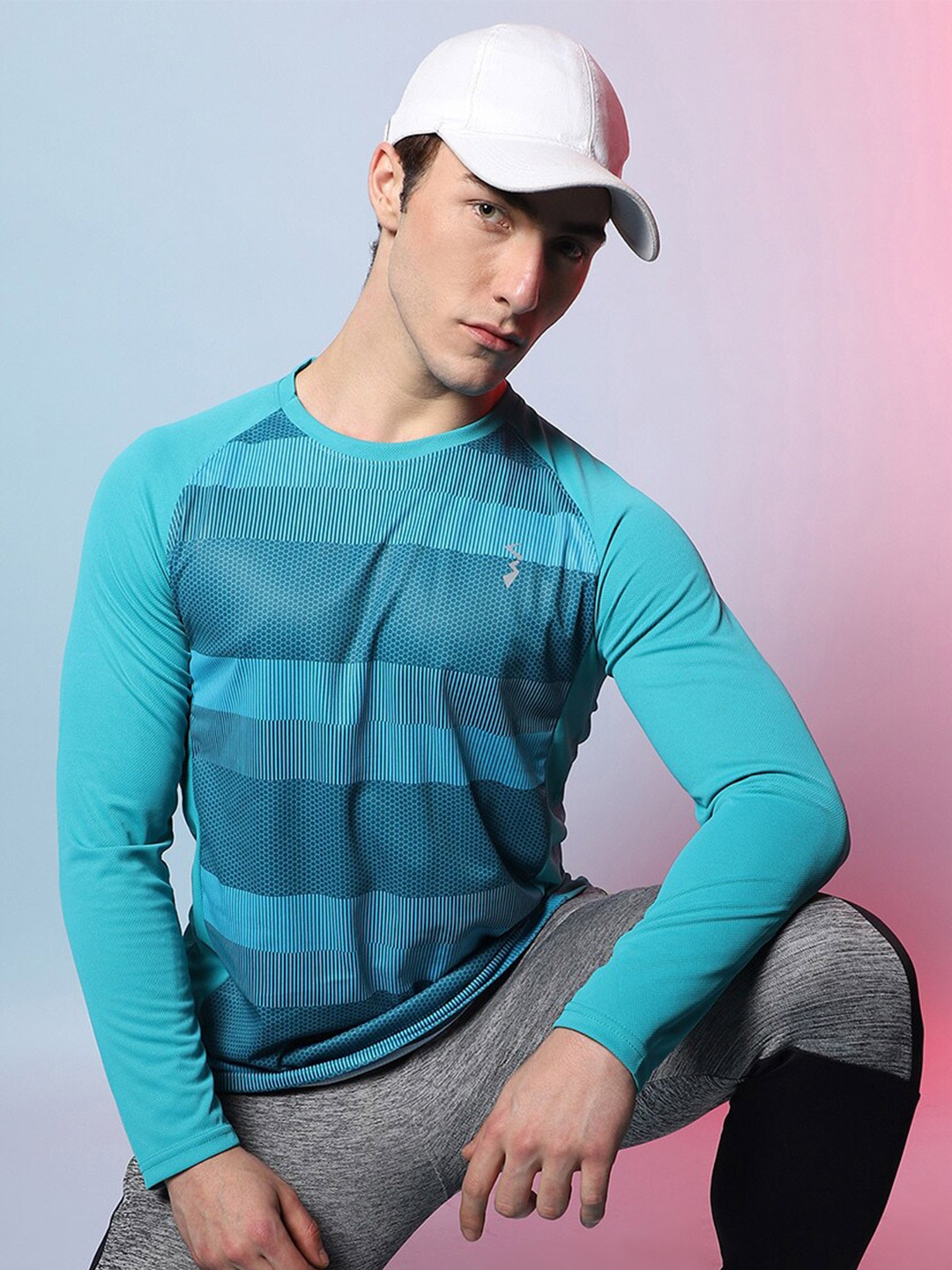 

Campus Sutra Dramatic Striped Activewear T-Shirt, Blue