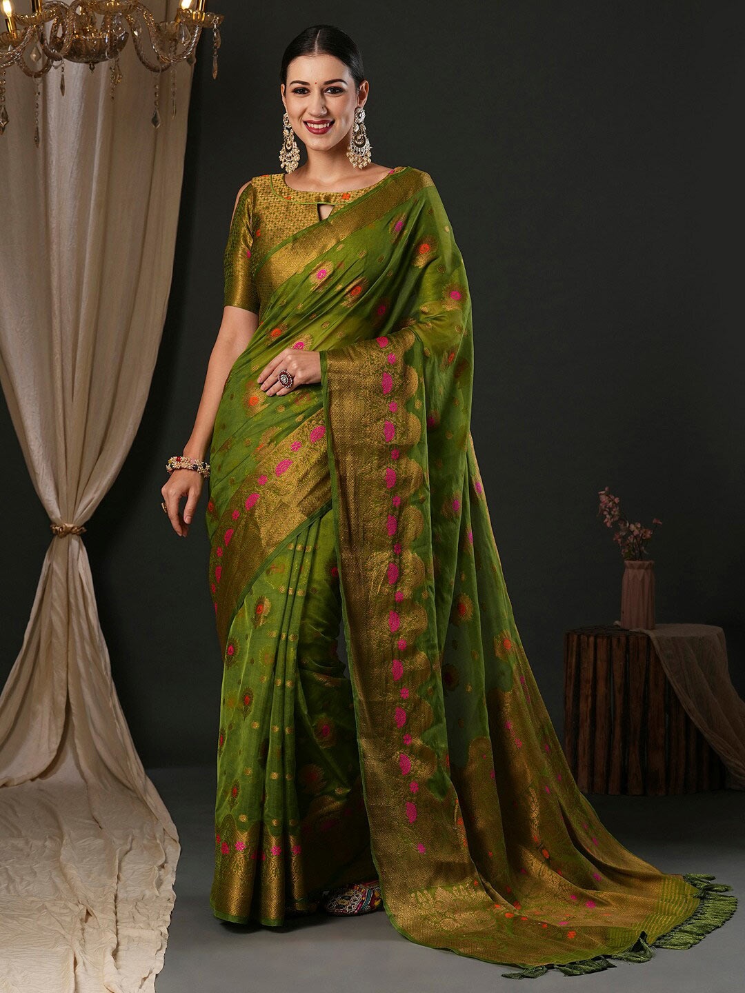 

Anouk Floral Woven Design Organza Banarasi Zari Saree, Olive