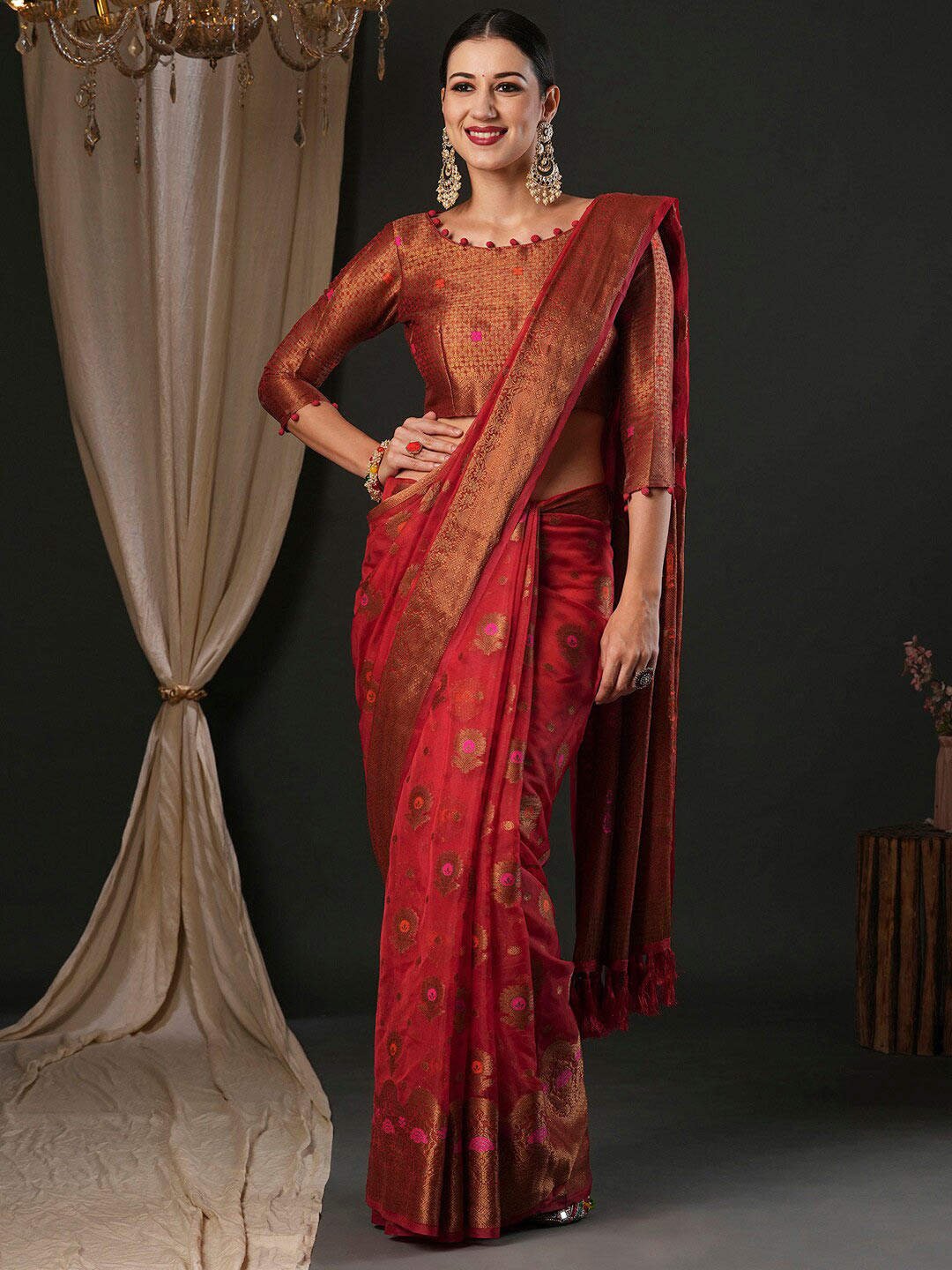 

Anouk Floral Motifs Organza Banarasi Saree, Maroon
