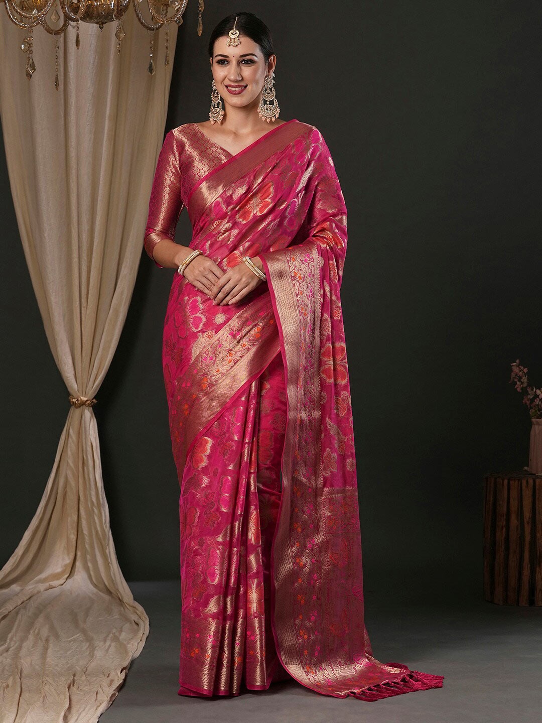 

Anouk Ethnic Motifs Woven Design Banarasi Zari Saree, Pink