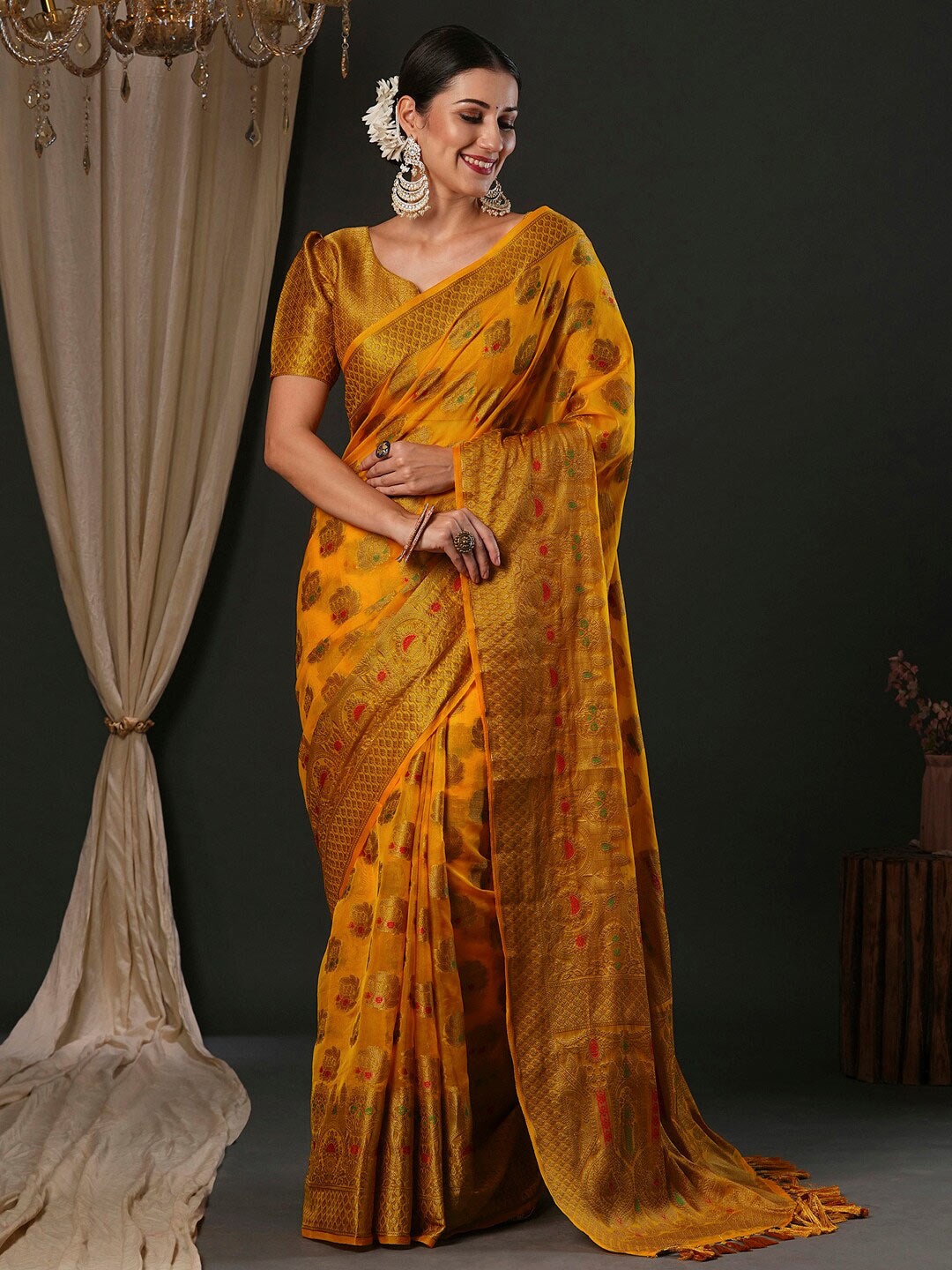 

Anouk Ethnic Motifs Organza Banarasi Saree, Yellow