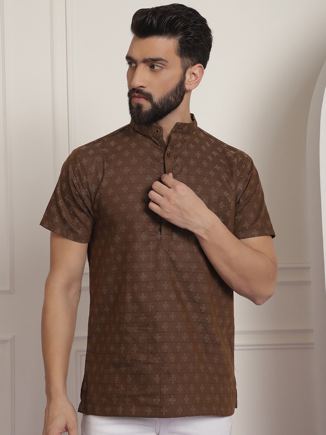 

Enchanted Drapes Geometric Printed Cotton Straight Kurta, Brown