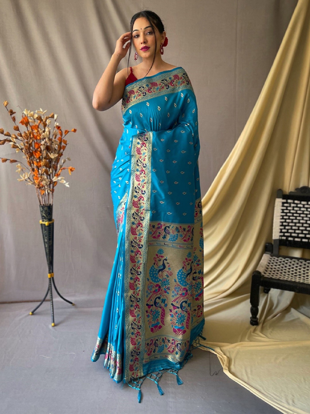 

LeeliPeeri Designer Woven Design Zari Paithani Saree, Blue