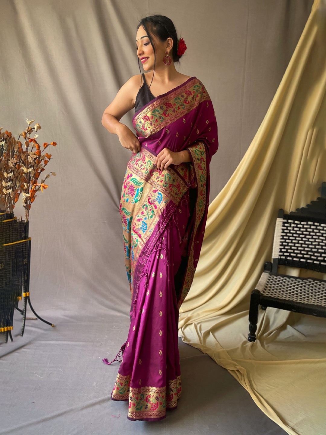 

LeeliPeeri Designer Woven Design Zari Designer Paithani Saree, Purple