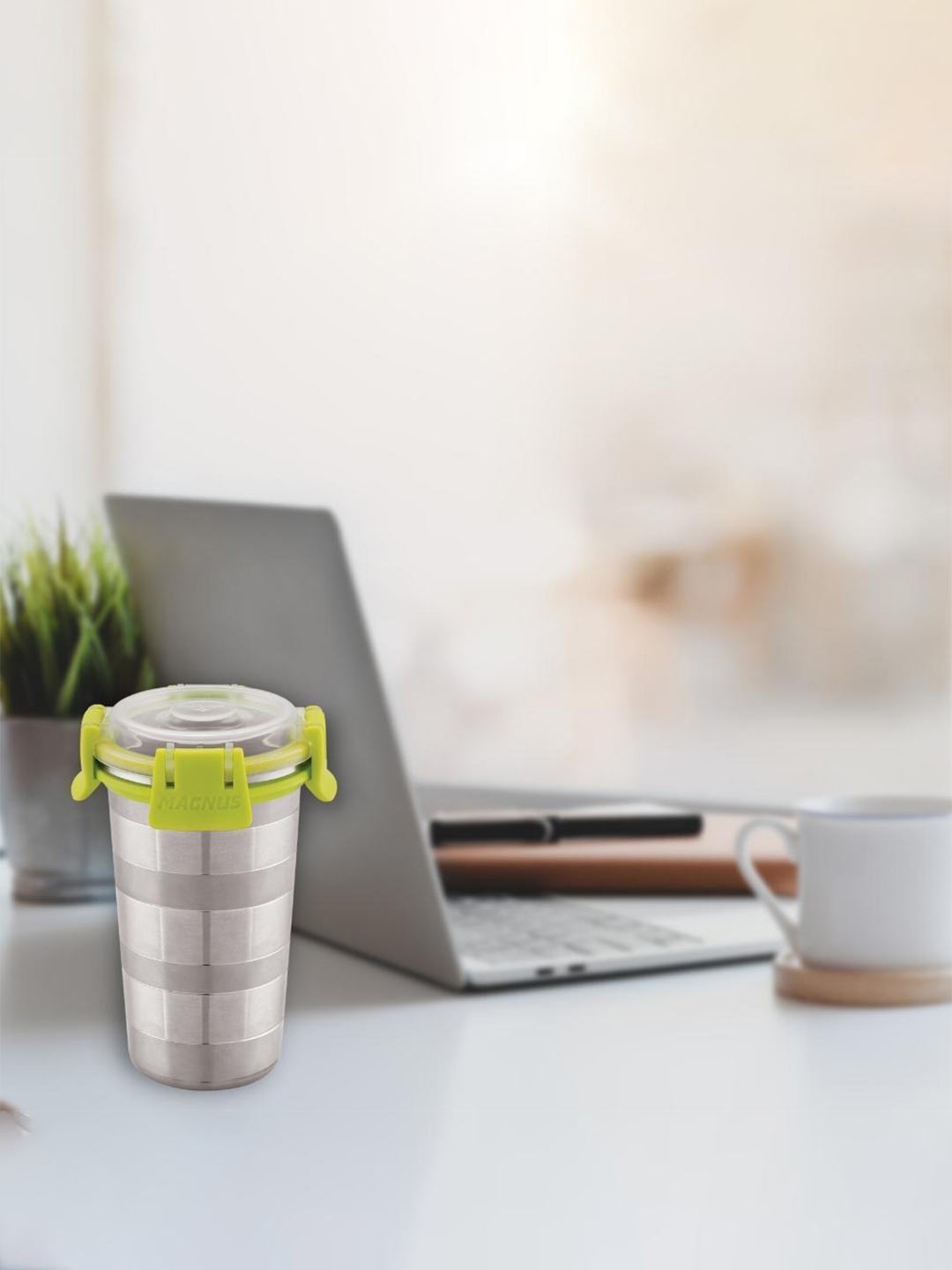 

MAGNUS Unisex Silver-Tone & Green Water Or Juice Glass Bar & Drinkware 350Ml