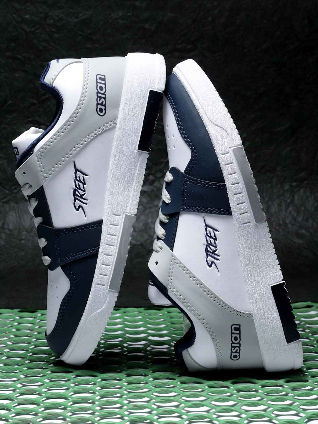 

ASIAN Men Colourblocked Memory Foam Lace Up Sneakers, White