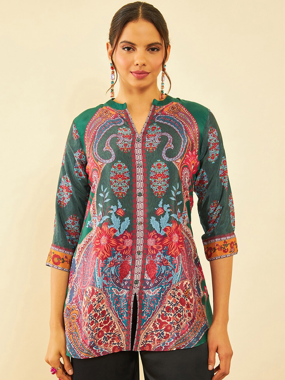 

Soch Ethnic Motifs Printed Mandarin Collar Printed Tunic, Green