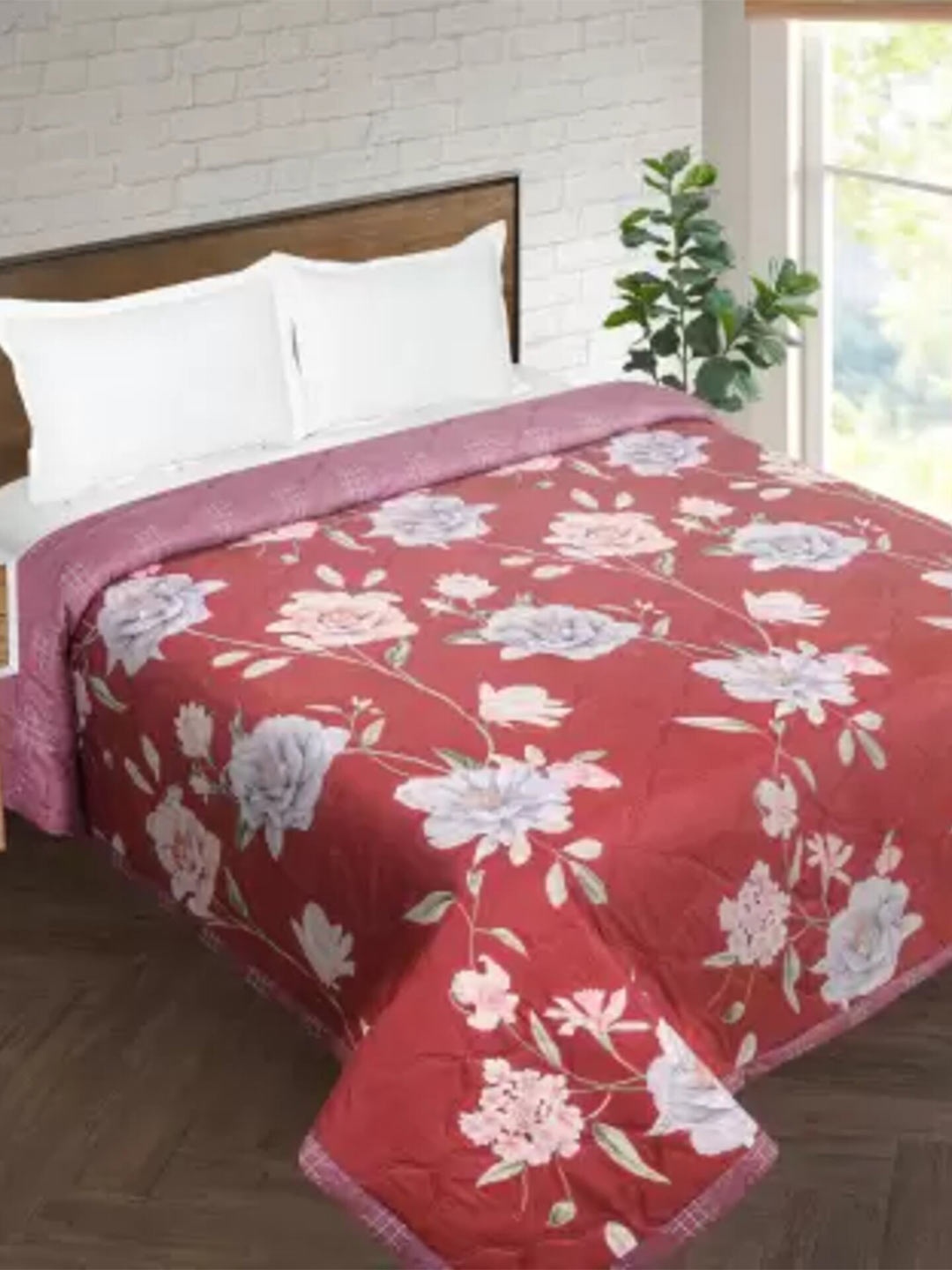 

Signature Multicoloured Floral Microfiber Mild Winter Double Bed Comforter, Maroon