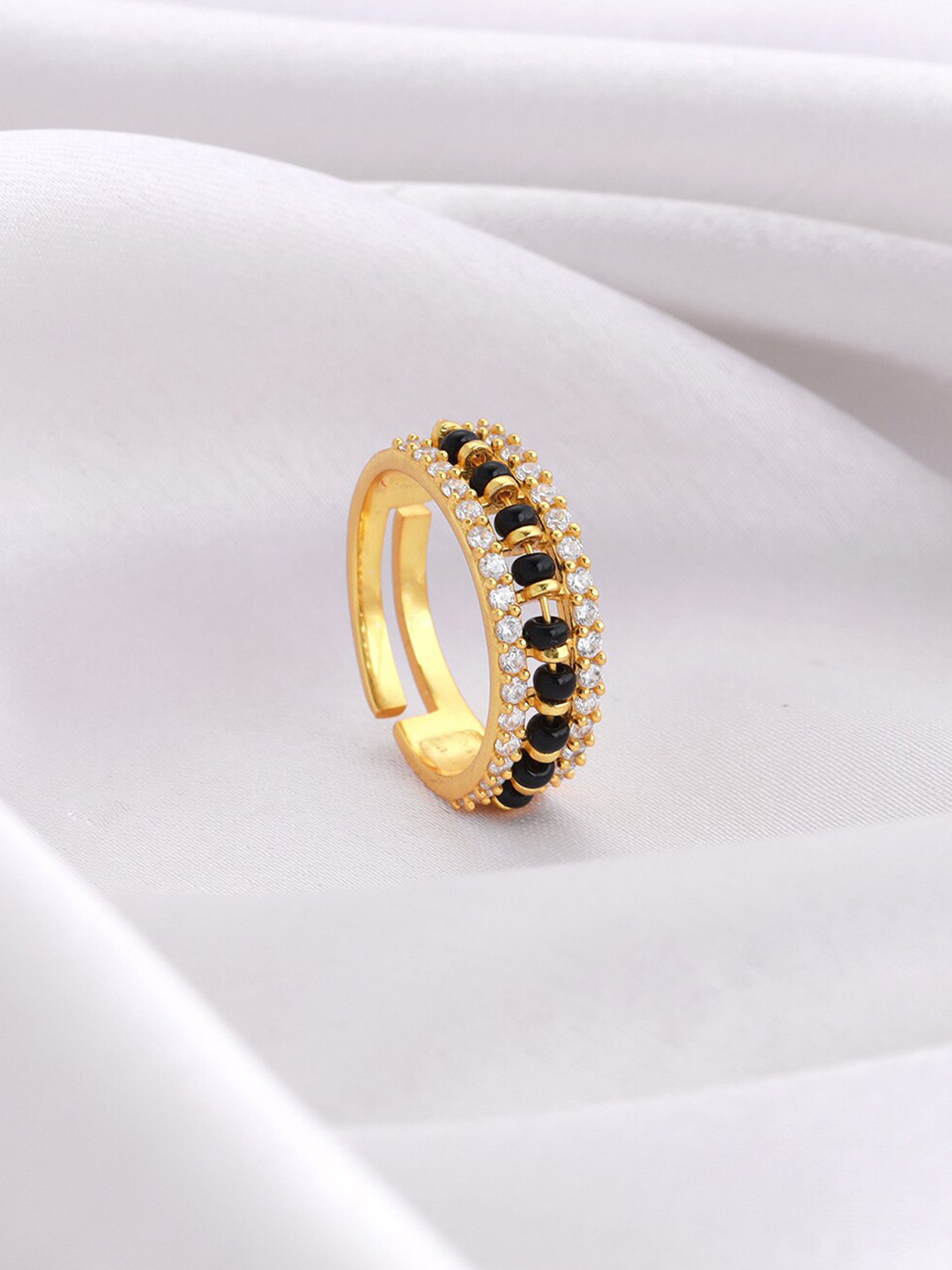 

GIVA Sterling Silver Gold Plated Finger Ring