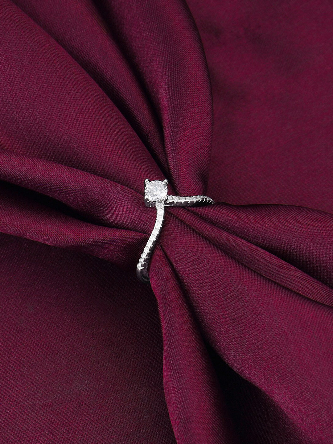 

GIVA 925 Sterling Silver Rhodium-Plated Stone-Studded Finger Ring